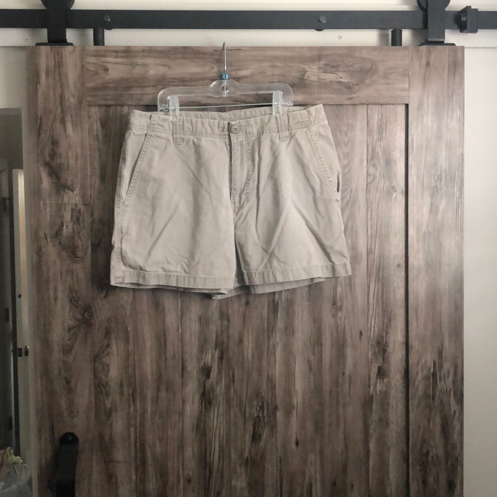 Women’s Old Navy Size 12 Khaki Shorts